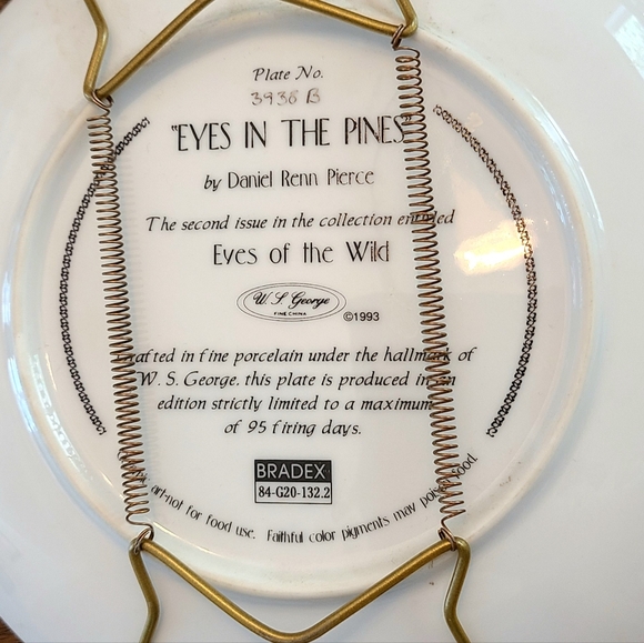 Bradford Exchange Collector Plate - Picture 2 of 2